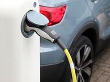 Vrijstelling motorrijtuigenbelasting elektrische auto pas vanaf 2026 afgebouwd